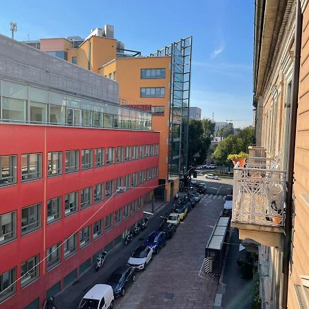 Apartament Cozy Flat Mins Walk To Navigli And Metro Porta Genova Mediolan Zewnętrze zdjęcie
